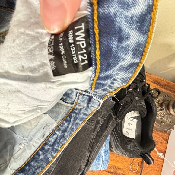 POL Distressed Cropped Jeans Silver Ring Hem Women’s Size Large - Picture 10 of 10